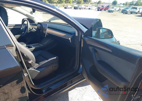 2024 Tesla Model Y Long Range Dual Motor All-Wheel Drive/Rwd из США, поврежденный, VIN 7SAYGDED8RF205908